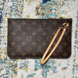Louis Vuitton Neverfull GM Monogram Pouch/ Wristlet